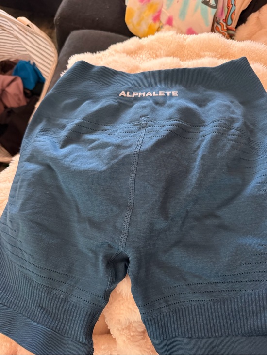 Alphalete Pants - Alphalete Seamless High-Waist Bike Shorts in Teal Blue